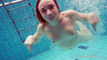 sex video in the swimming pool
