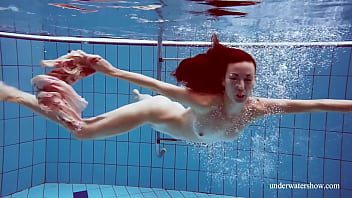 sex video in the swimming pool