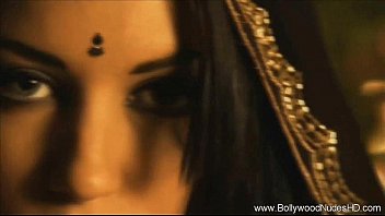 bollywood actress rekha nude pics